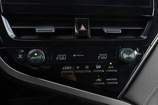 Toyota Camry 2.5 Hybrid CVT