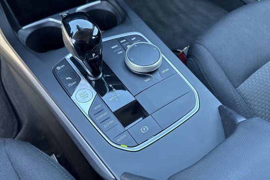 BMW Seria 1 118i Advantage aut