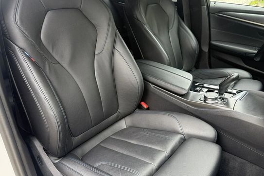 BMW Seria 5 530i xDrive M Sport