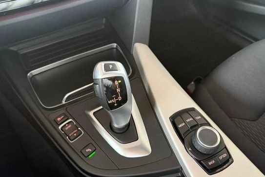 BMW Seria 3 Gran Turismo 320i Advantage