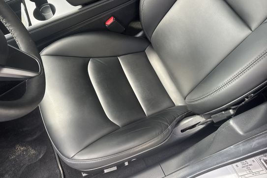 Tesla Model 3 RWD
