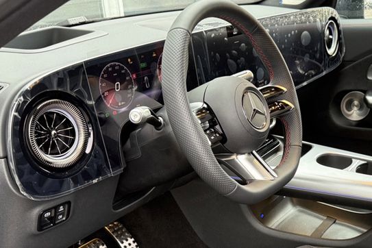 Mercedes CLA 200 4-Matic  AMG Line