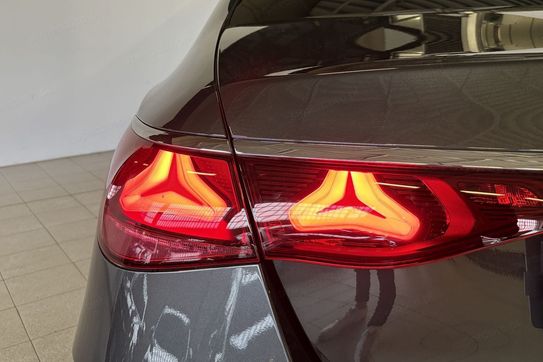 Mercedes E Klasa 200 4-Matic AMG