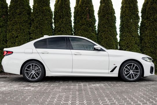 BMW Seria 5 520d xDrive M Sport sport-aut