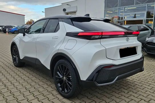 Toyota C-HR GR Sport 2.0 Hybrid Dynamic Force Plug-in