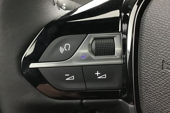 Peugeot 2008 ALLURE 1.2 PureTech