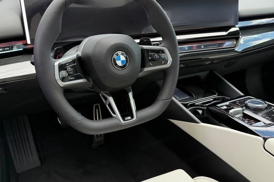 BMW Seria 5 520d xDrive M Sport