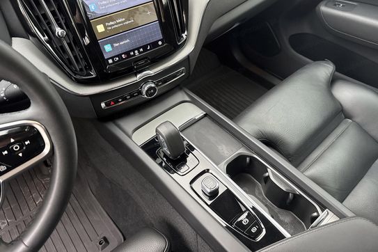 Volvo XC60 B4 B Plus Dark