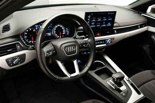 Audi A4 45 TFSI mHEV quattro S tronic