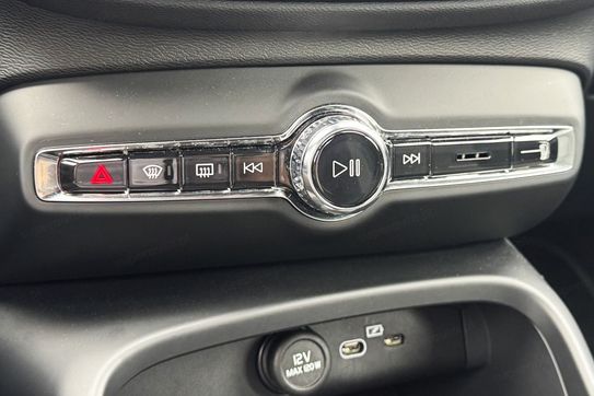 Volvo XC40 B3 Plus Dark