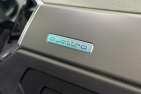 Audi Q3 40 TFSI quattro S Line