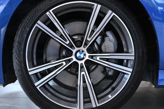 BMW Seria 3 330i xDrive M Sport aut