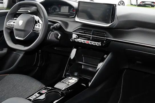 Peugeot 208 Style e-DCS6 1.2 mHEV