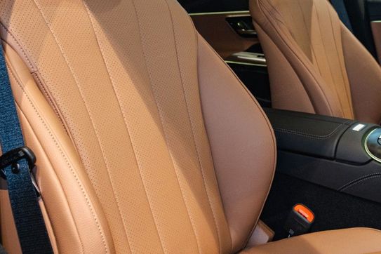 Mercedes Klasa E 200 4-Matic AMG