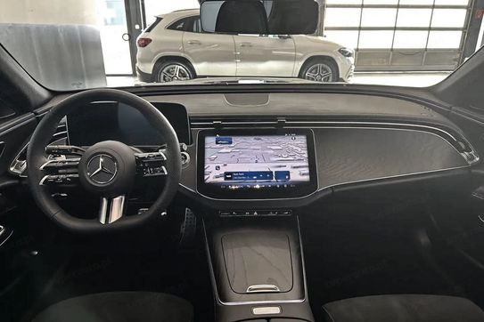 Mercedes Klasa E 220 d  4-Matic AMG