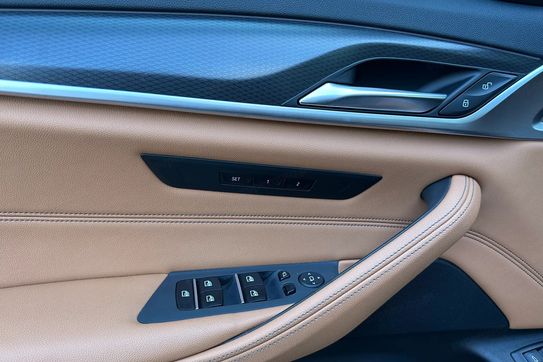 BMW Seria 5 530i xDrive mHEV M Sport sport-aut