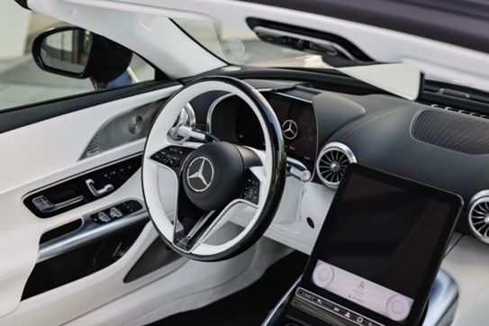 Mercedes SL Maybach 680 4-Matic+ Monogram Series