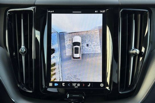 Volvo XC60 T8 Plug-In Hybrid AWD Ultra Black Edition