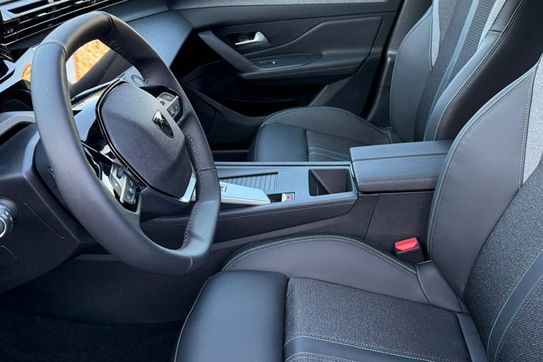 Peugeot 408 Allure e-DCS 1.2 mHEV