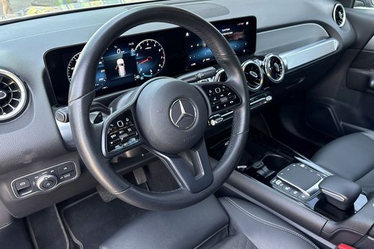 Mercedes GLB 200