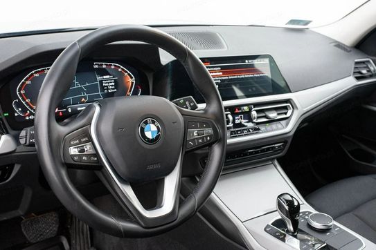 BMW Seria 3 Touring 318i