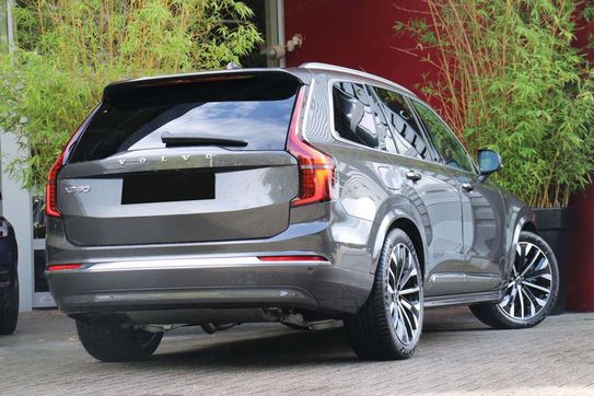 Volvo XC90 B5 AWD Ultra Bright