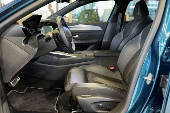 Peugeot 408 GT e-DCS 1.2 mHEV