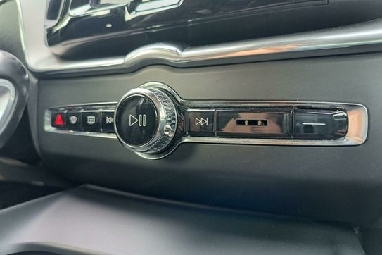 Volvo XC60 T4 Momentum Pro