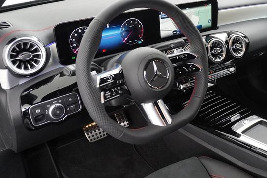 Mercedes CLA 200 AMG Line Shooting Brake