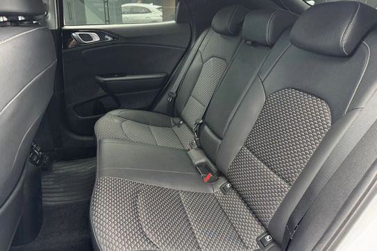 Kia XCeed 1.5 T-GDI Business Line DCT