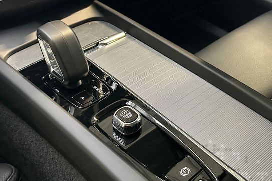 Volvo XC60 B5 B AWD Plus Bright