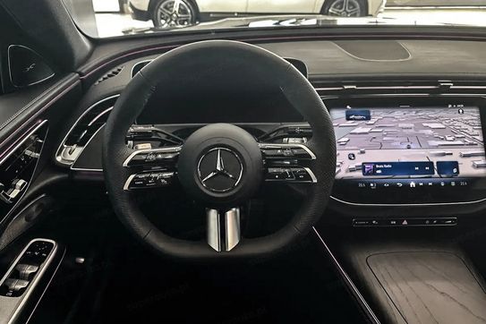 Mercedes E Klasa 220 d 4-Matic AMG