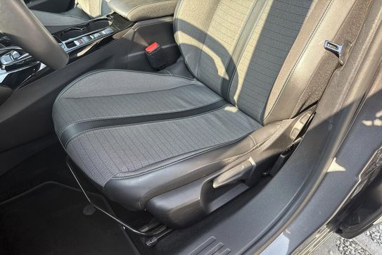 Peugeot 2008 Allure 1.2 PureTech S&S EAT8