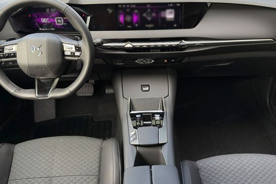 DS N°4 Pallas eDCS6 1.2 mHEV