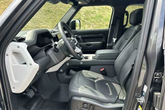 Land Rover Defender 110 3.0 D250 X-Dynamic HSE