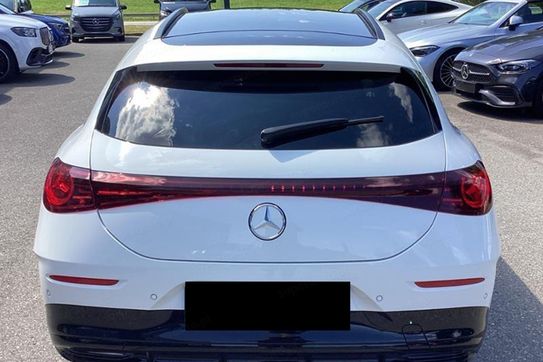 Mercedes CLA 200 Shooting Brake AMG Line