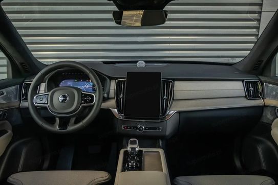 Volvo XC90 T8 AWD Plug-In Hybrid Ultra Dark