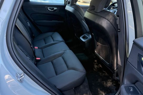 Volvo XC60 B5 B AWD Plus Dark