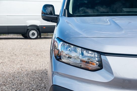 Fiat Doblo Cargo/Van Zabudowa Brygadowa AT8
