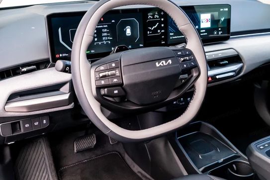 Kia EV4 81.4kWh Business Line