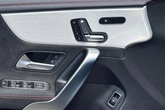 Mercedes CLA 220  4-Matic AMG Line