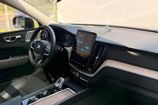 Volvo XC60 B5 B AWD Ultimate Dark