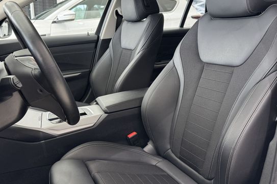 BMW Seria 3 320d xDrive mHEV Advantage aut