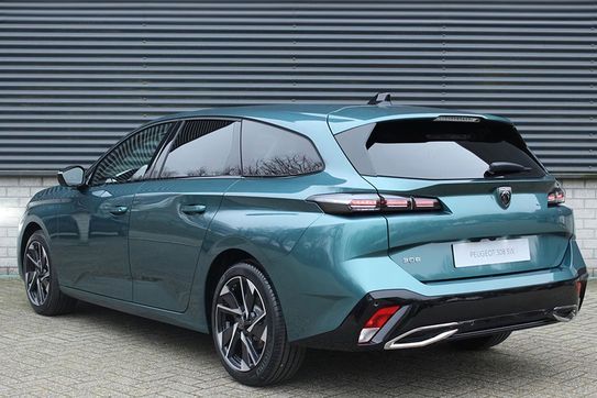 Peugeot 308 Allure e-DCS6 1.2 mHEV