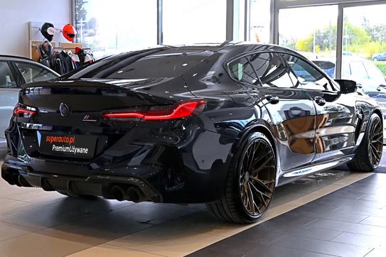 BMW Seria 8 M8 Competition