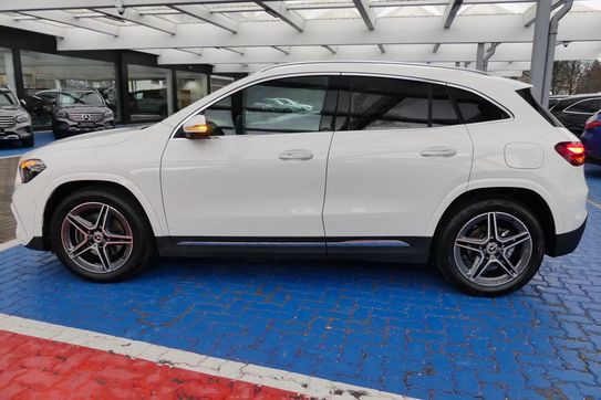 Mercedes GLA 200  AMG Line