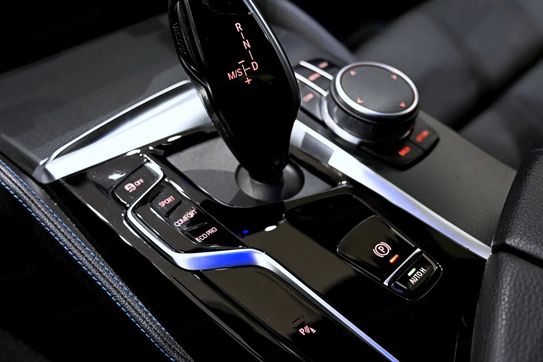 BMW Seria 5 520d xDrive M Sport