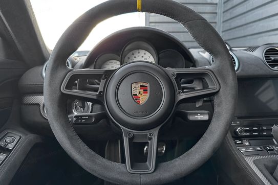 Porsche Cayman 718 GT4 RS