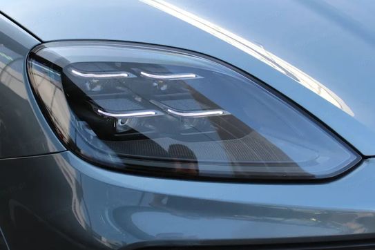 Porsche Cayenne Coupe E-Hybrid Black Edition