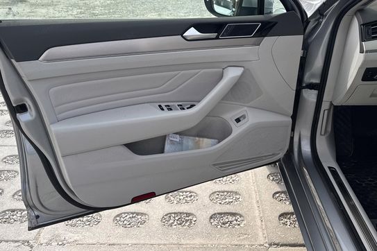 Volkswagen Passat Elegance 2.0 TDI DSG